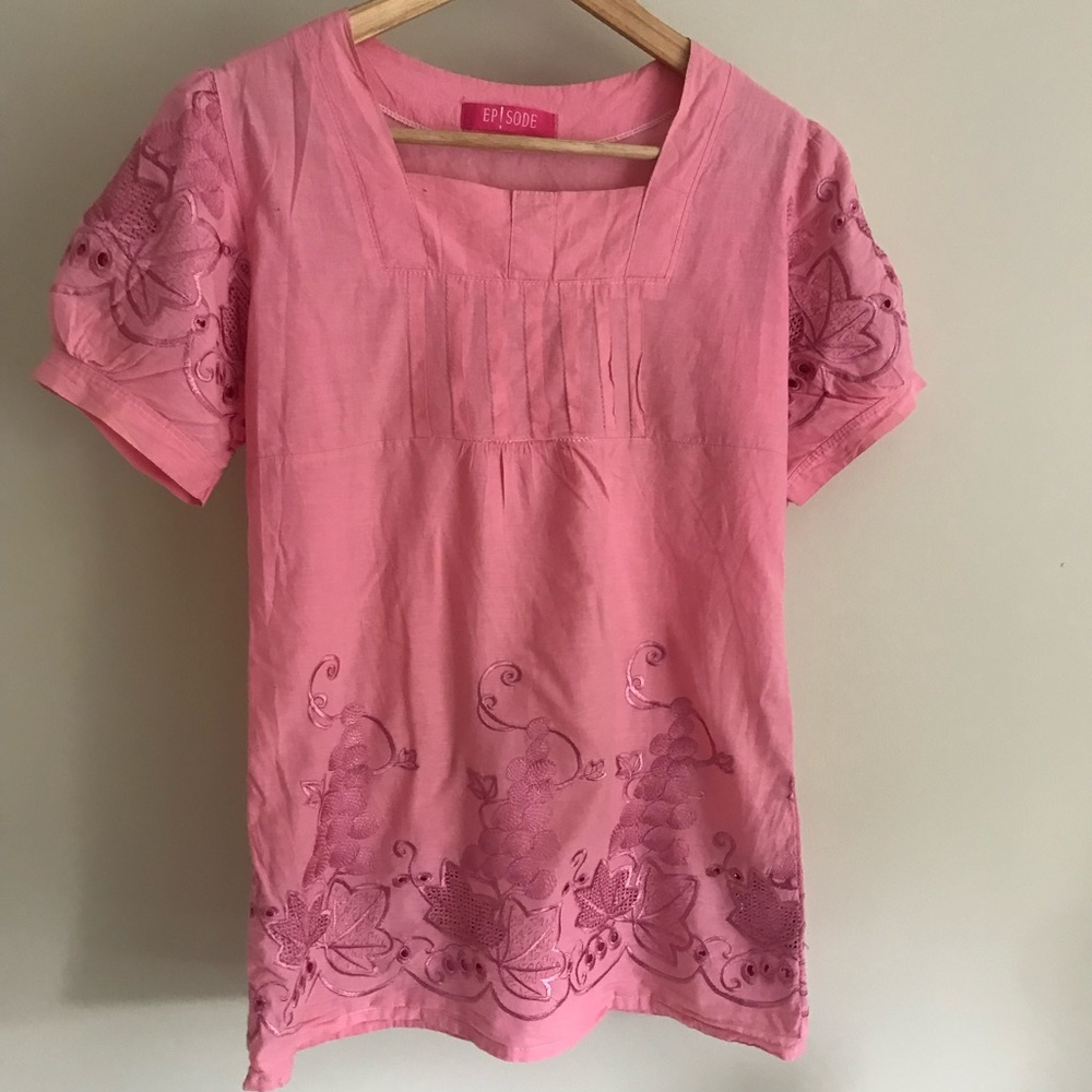 Embroidered top S